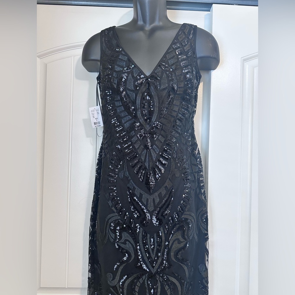 NWT! Stunning “NICOLE MILLER” Cocktail Dress ❤️